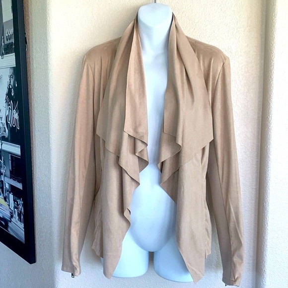 CARMEN MARC VALVO jacket, cream, waterfall front, faux leather zip cuffs. L - Picture 3 of 17